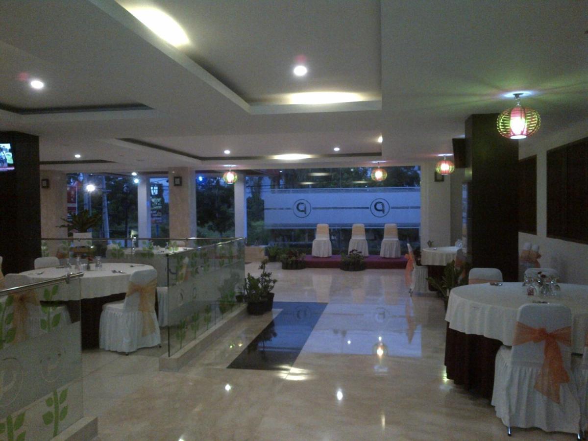 Pratama Hotel & Convention Матарам Екстер'єр фото